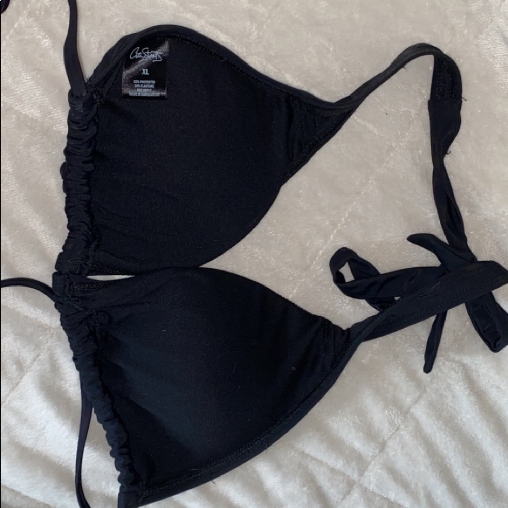 Black bikini top